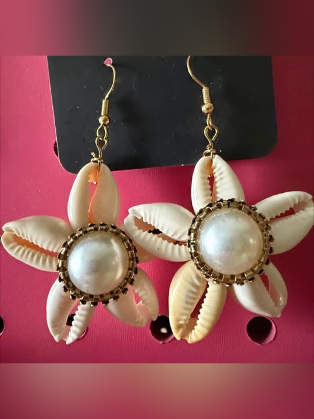 Faux Pearl Center Shell Flower Drop Earrings - White